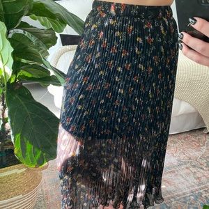 Floral flowy midi skirt- never worn